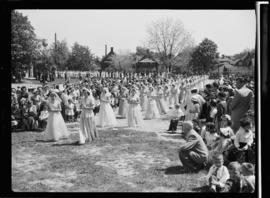 Crowning of Mary, Sacred Heart