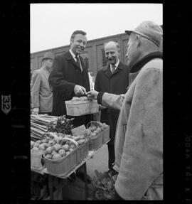 Kitchener Market, Supply Minister Richardson