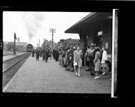 Scots fusiliers leaving for camp