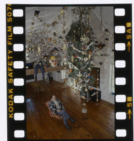 Upside down christmas tree, Bernard Bowles, Tony Pace